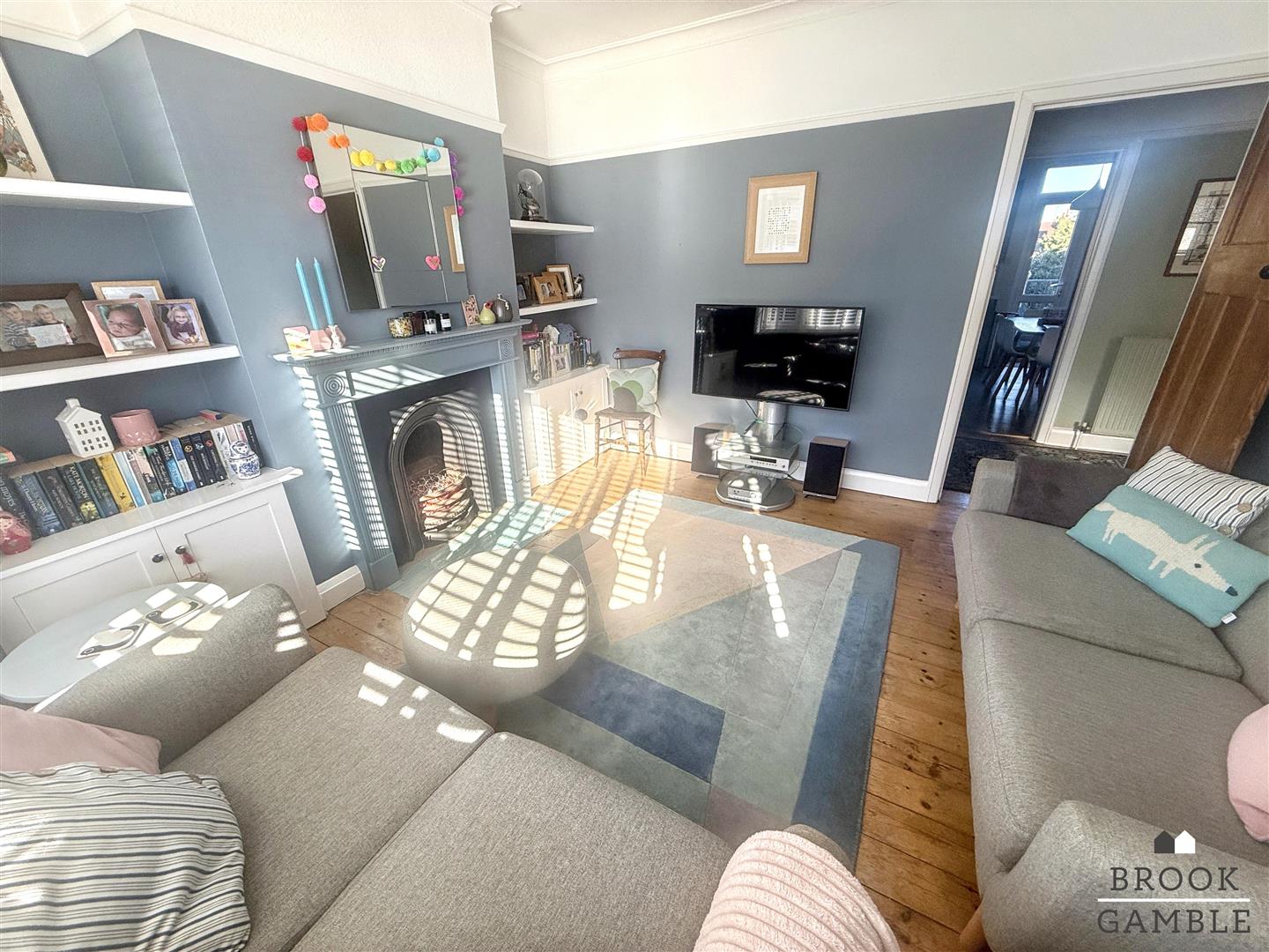 3 Bedroom House. Longland Road in Eastbourne, East Sussex 6